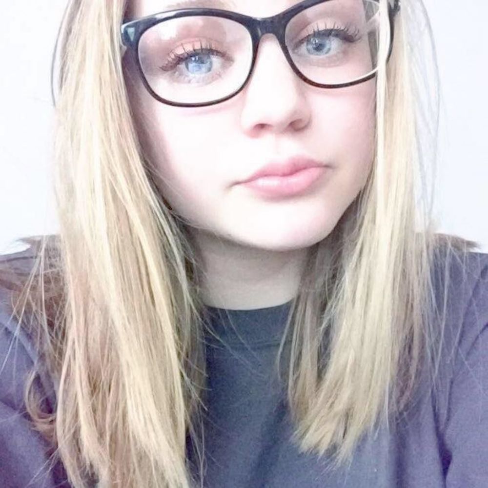 Meet your Posher, Sarah beth